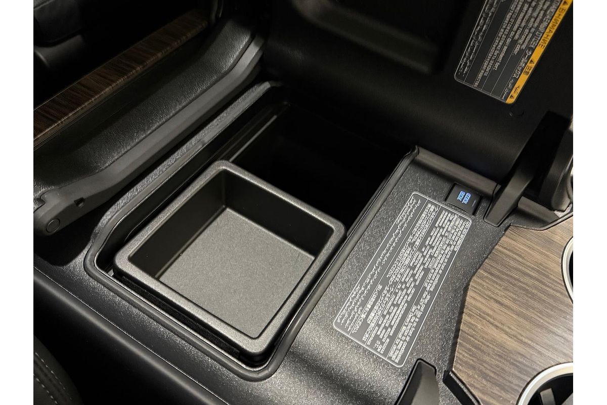 2023 Toyota Landcruiser Sahara FJA300R