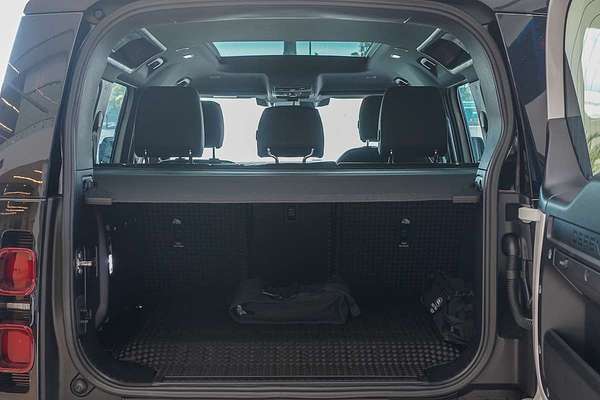 2024 Land Rover Defender 110 P400e X-Dynamic SE L663