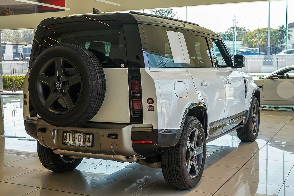 2024 Land Rover Defender 110 P400e X-Dynamic SE L663