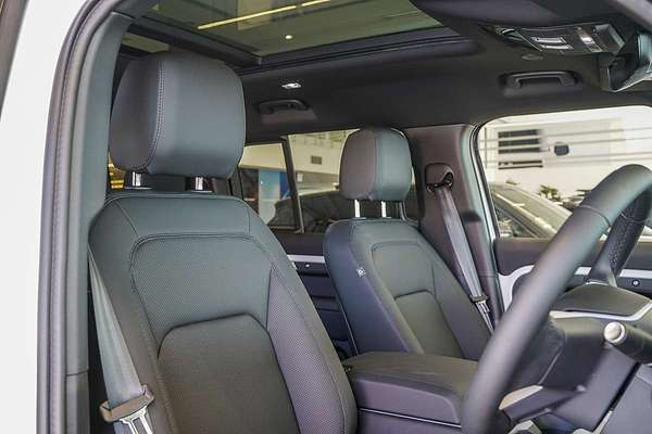 2024 Land Rover Defender 110 P400e X-Dynamic SE L663