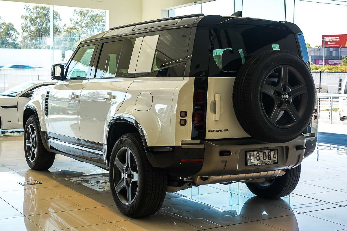 2024 Land Rover Defender 110 P400e X-Dynamic SE L663