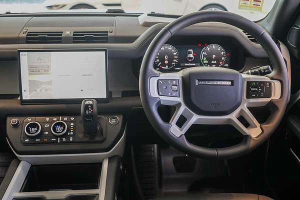 2024 Land Rover Defender 110 P400e X-Dynamic SE L663