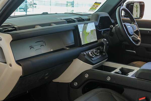 2024 Land Rover Defender 110 P400e X-Dynamic SE L663