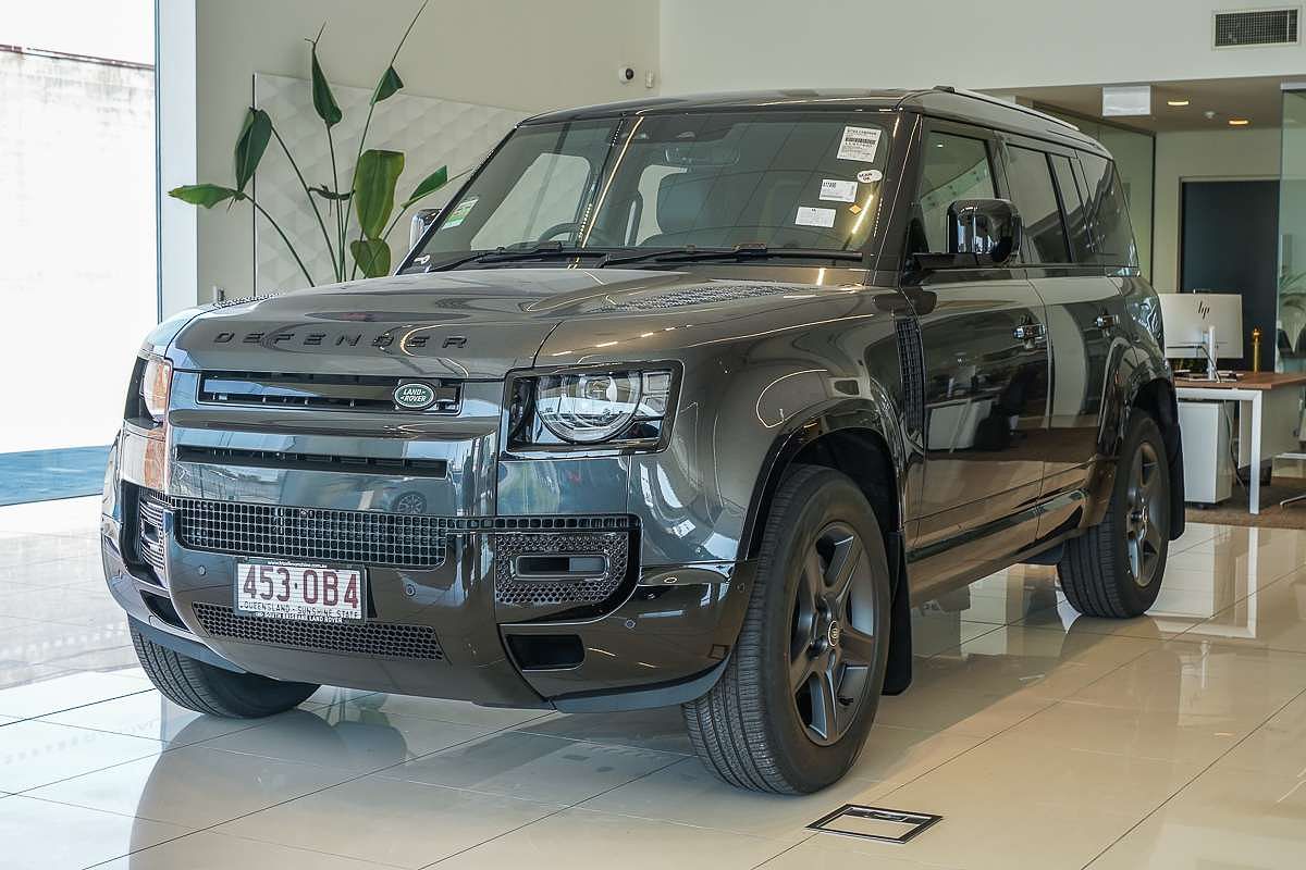 2025 Land Rover Defender 110 P400e X-Dynamic SE L663