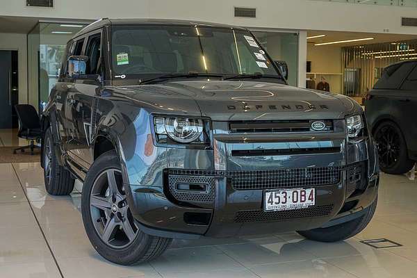 2025 Land Rover Defender 110 P400e X-Dynamic SE L663