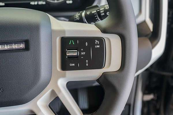 2025 Land Rover Defender 110 P400e X-Dynamic SE L663