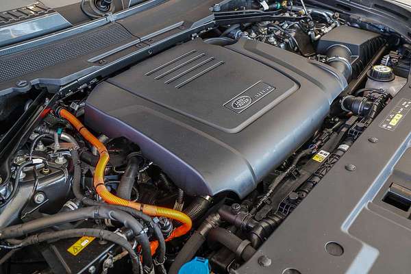 2025 Land Rover Defender 110 P400e X-Dynamic SE L663