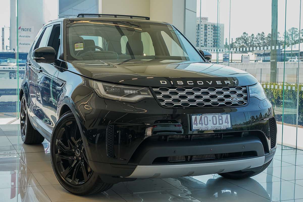 2024 Land Rover Discovery D350 S Series 5