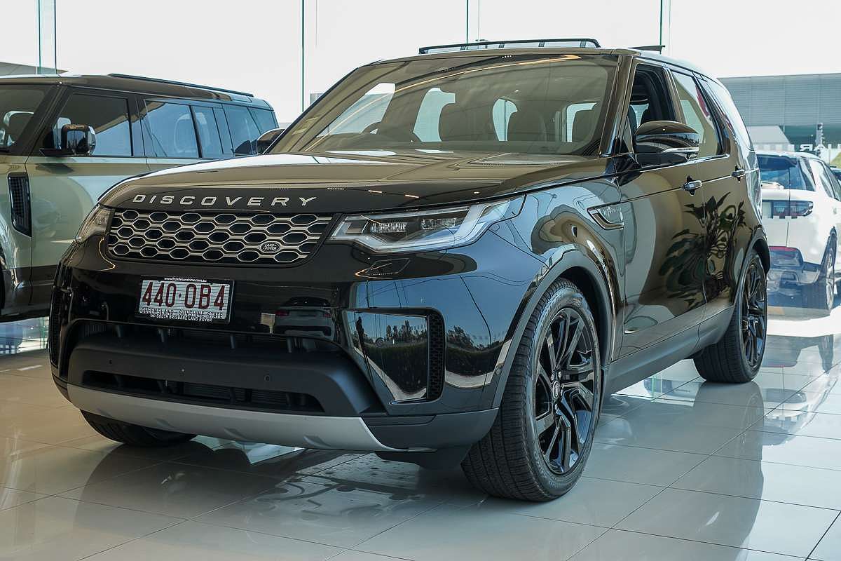 2024 Land Rover Discovery D350 S Series 5