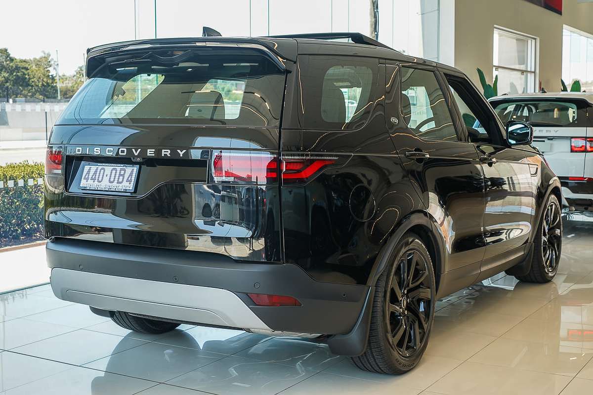 2024 Land Rover Discovery D350 S Series 5