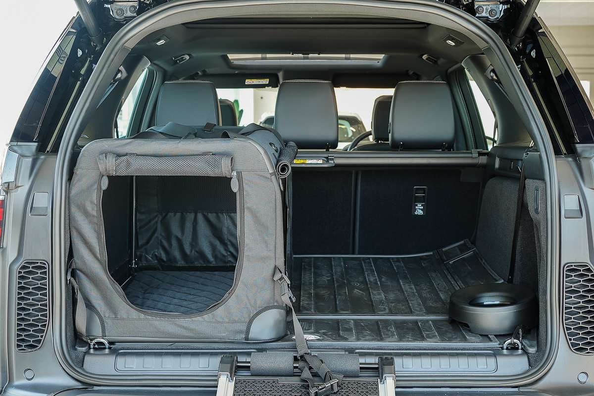 2024 Land Rover Discovery D350 S Series 5