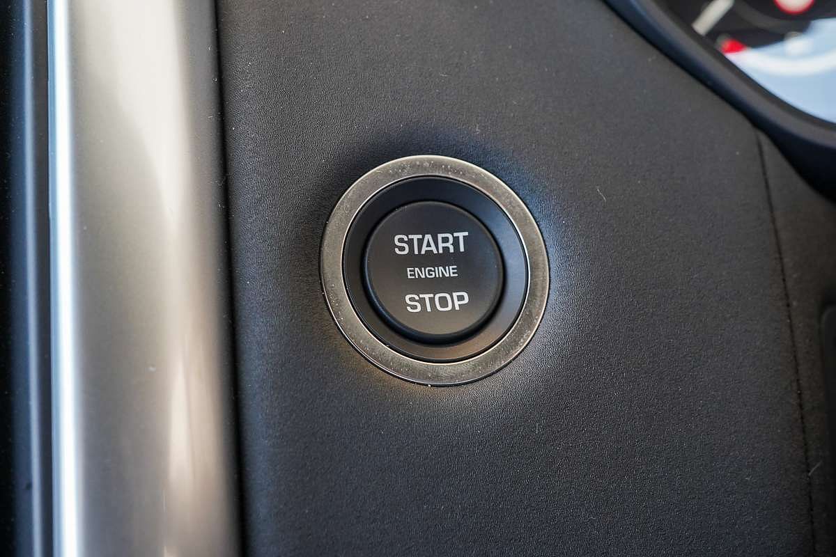 2024 Land Rover Discovery D350 S Series 5