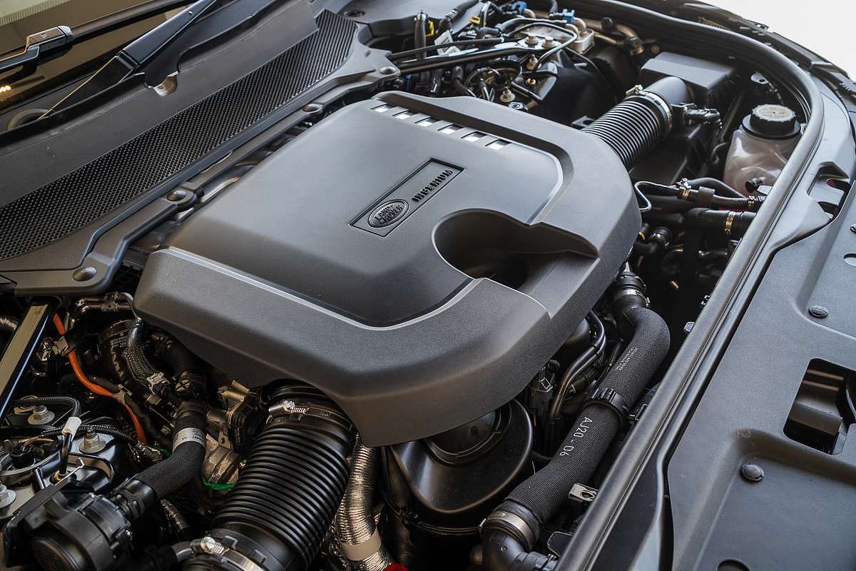 2024 Land Rover Discovery D350 S Series 5