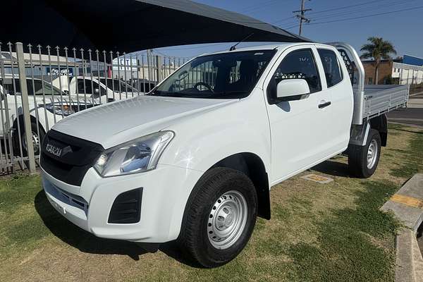 2017 Isuzu D-MAX SX High Ride Rear Wheel Drive
