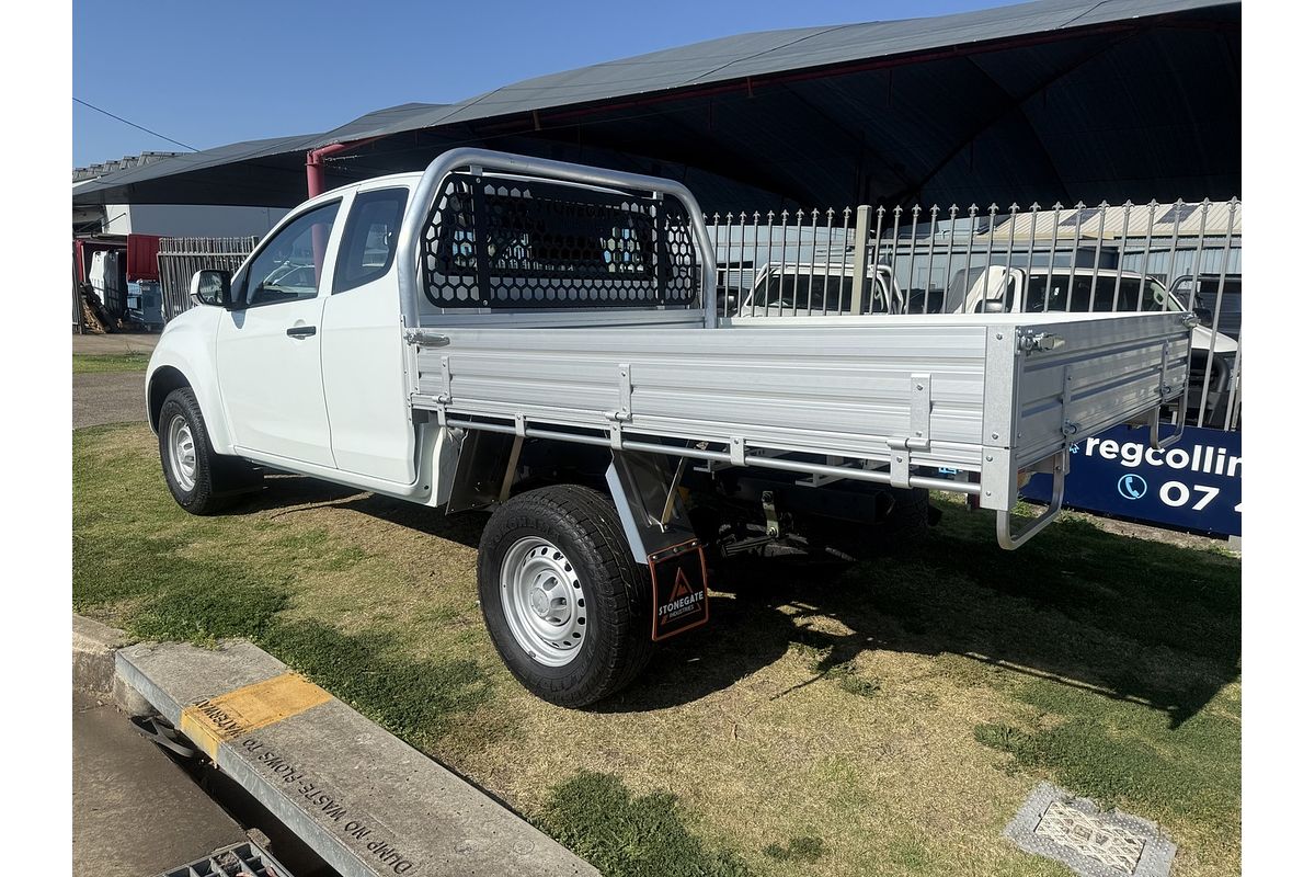 2017 Isuzu D-MAX SX High Ride Rear Wheel Drive