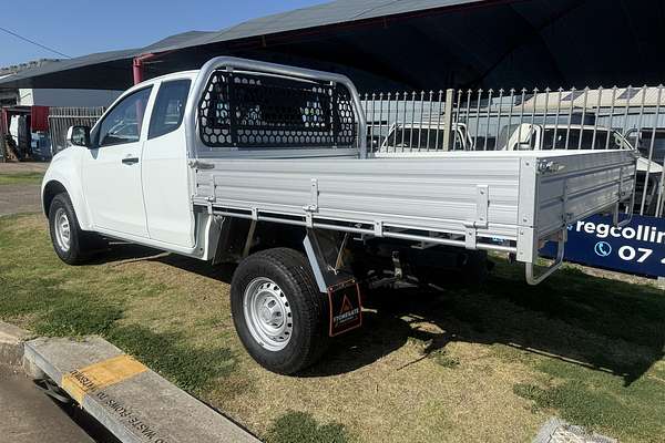 2017 Isuzu D-MAX SX High Ride Rear Wheel Drive