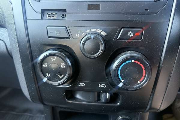 2017 Isuzu D-MAX SX High Ride Rear Wheel Drive