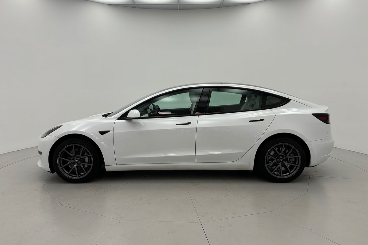 2021 TESLA MODEL 3 STANDARD RANGE PLUS RWD 1 SP AUTOMATIC 5D SEDAN NA
