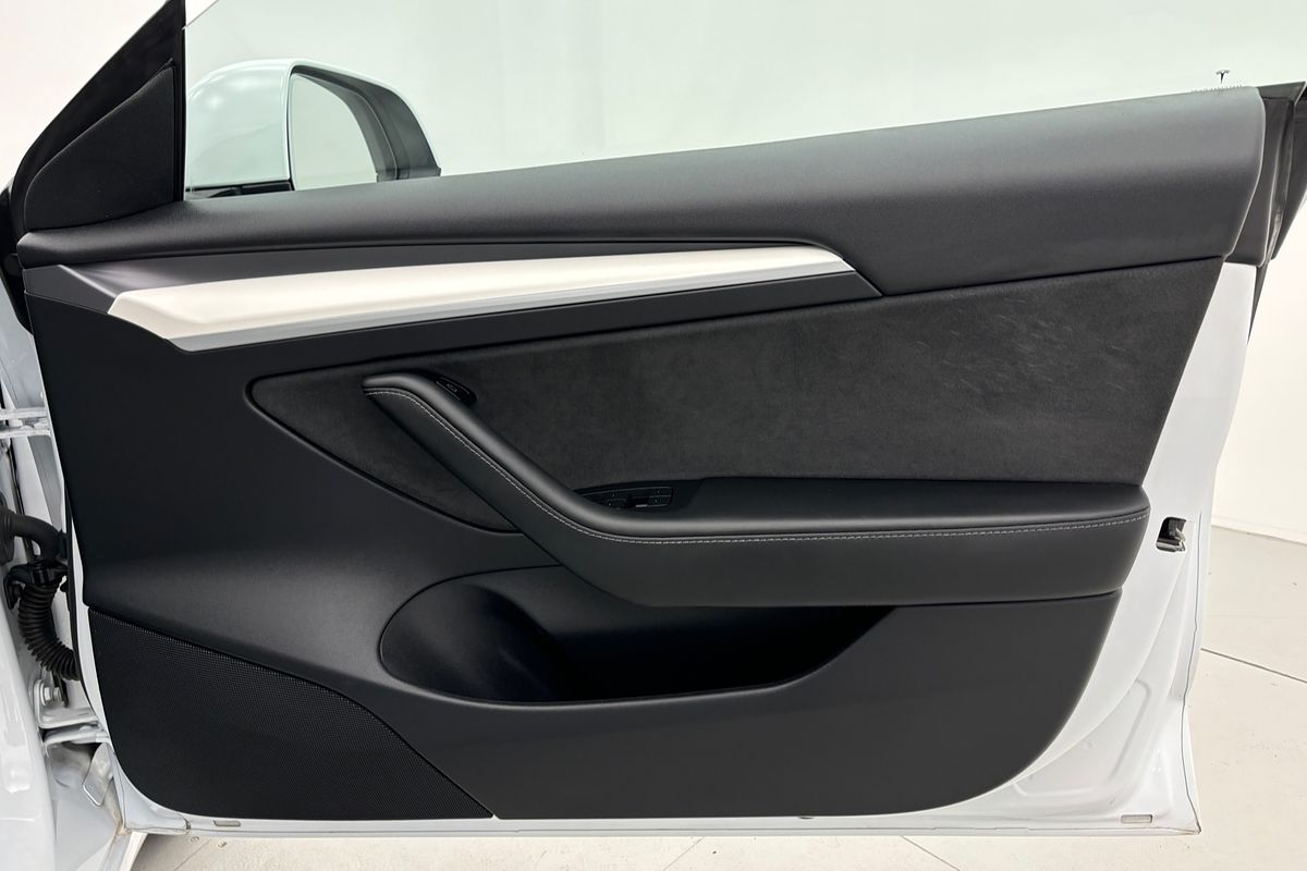 2021 TESLA MODEL 3 STANDARD RANGE PLUS RWD 1 SP AUTOMATIC 5D SEDAN NA