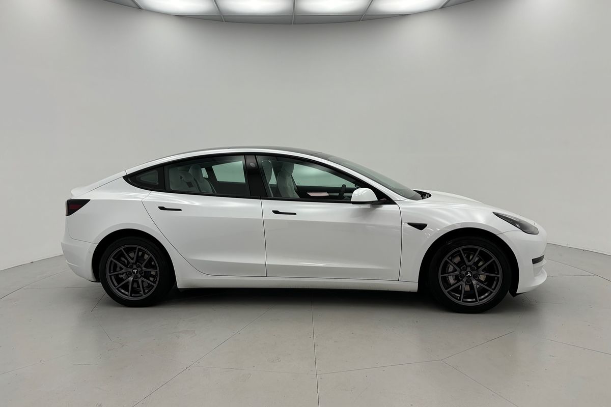 2021 TESLA MODEL 3 STANDARD RANGE PLUS RWD 1 SP AUTOMATIC 5D SEDAN NA