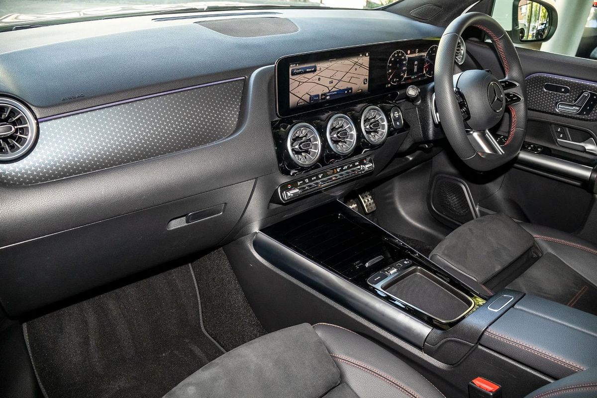 2025 Mercedes-Benz GLA-Class GLA200 H247