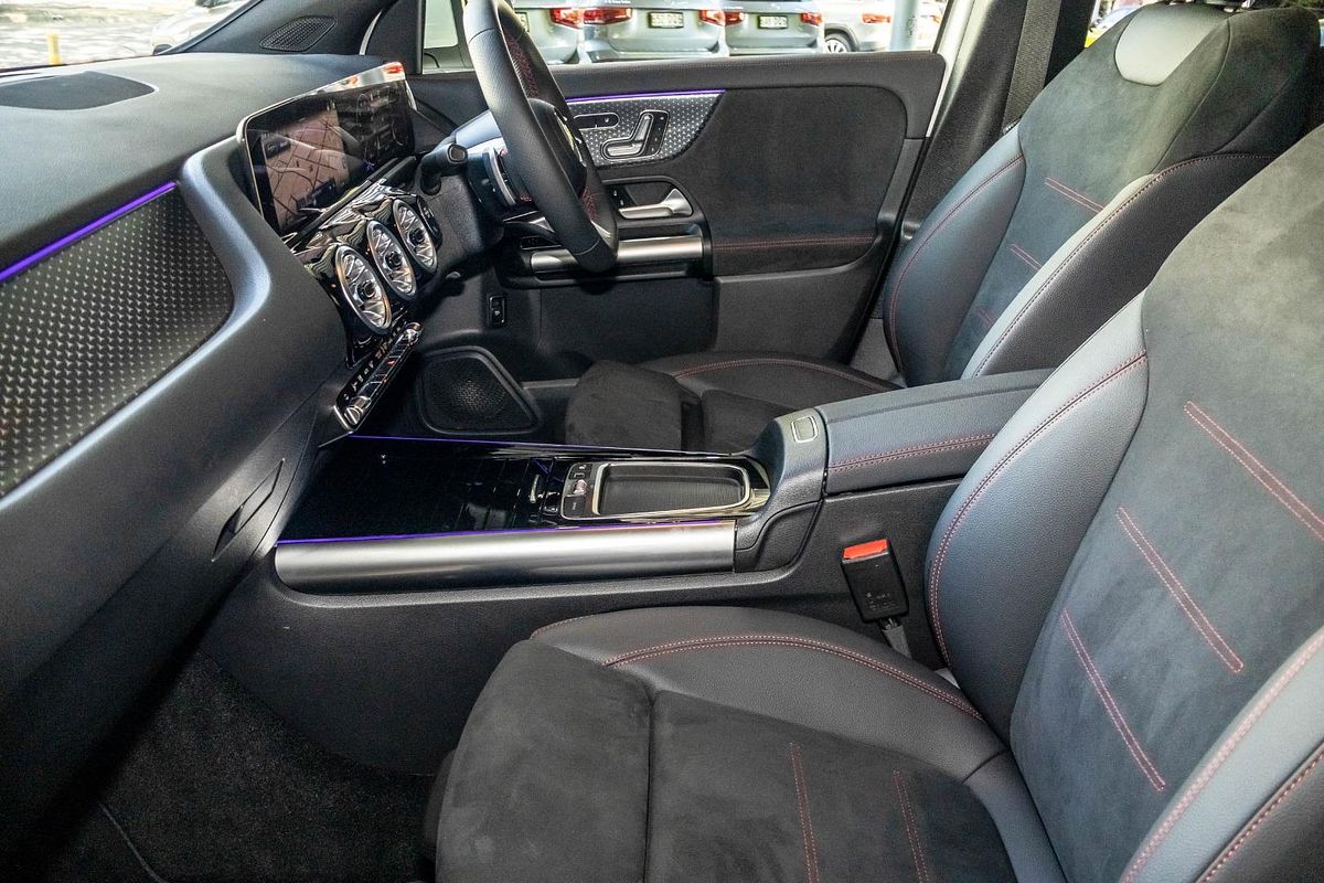2025 Mercedes-Benz GLA-Class GLA200 H247
