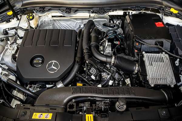 2025 Mercedes-Benz GLA-Class GLA200 H247