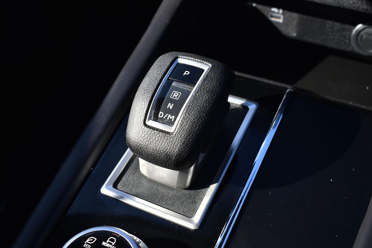 2024 Mitsubishi Outlander ES ZM