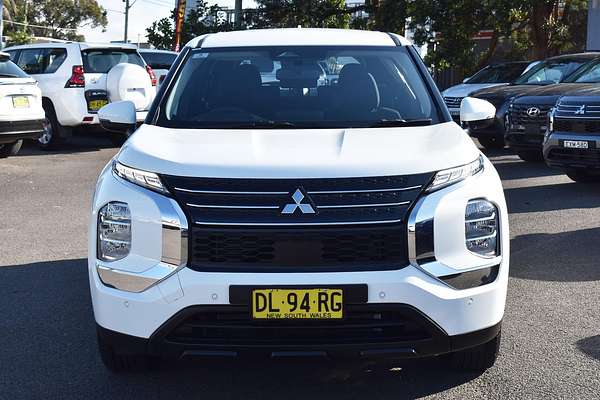 2024 Mitsubishi Outlander ES ZM