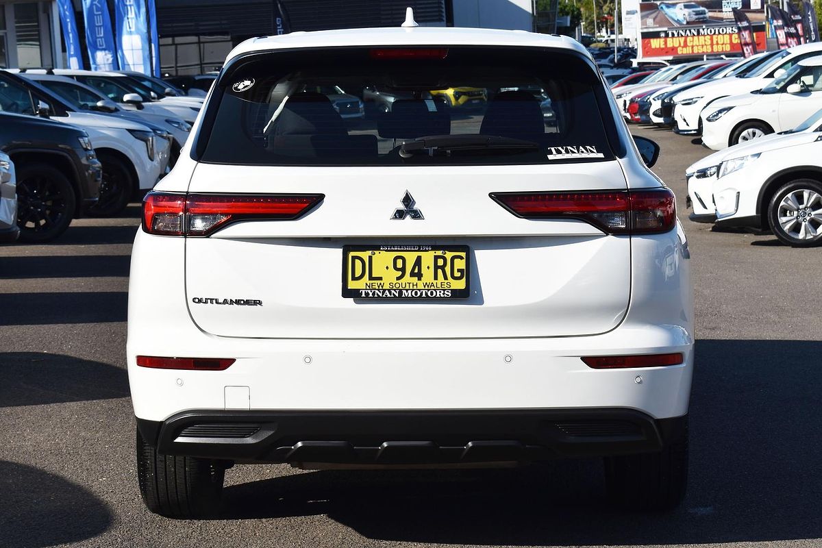 2024 Mitsubishi Outlander ES ZM