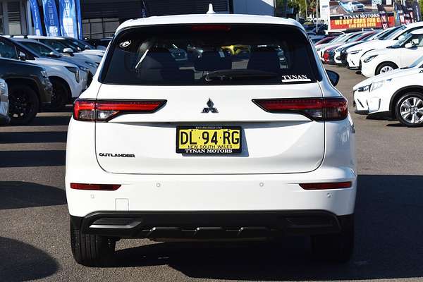 2024 Mitsubishi Outlander ES ZM