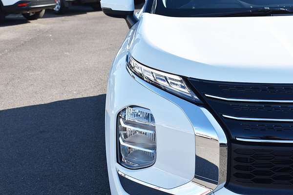 2024 Mitsubishi Outlander ES ZM