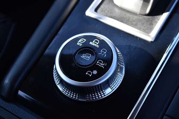 2024 Mitsubishi Outlander ES ZM