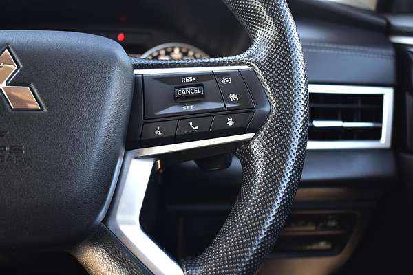 2024 Mitsubishi Outlander ES ZM