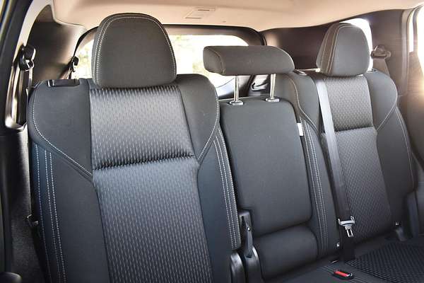 2024 Mitsubishi Outlander ES ZM
