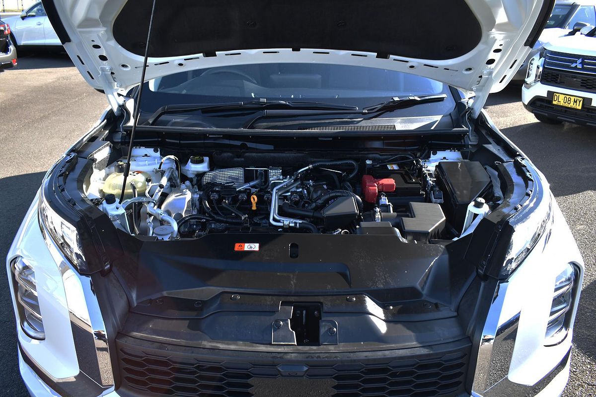 2024 Mitsubishi Outlander ES ZM