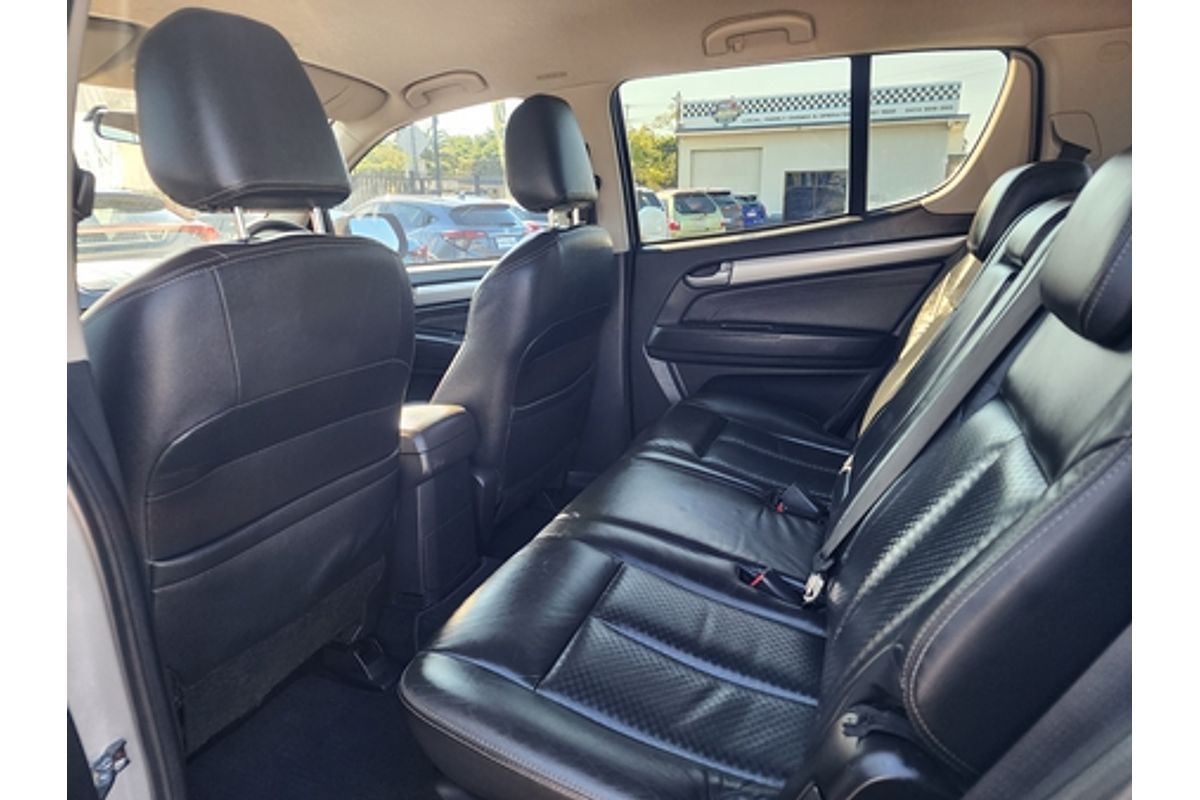 2014 Isuzu MU-X LS-T