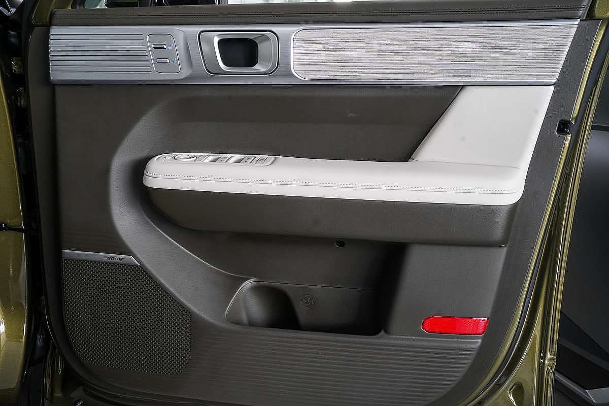 2025 Hyundai Santa Fe Hybrid Calligraphy MX5.V2