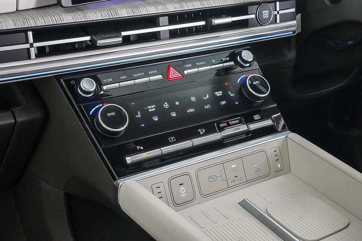 2025 Hyundai Santa Fe Hybrid Calligraphy MX5.V2