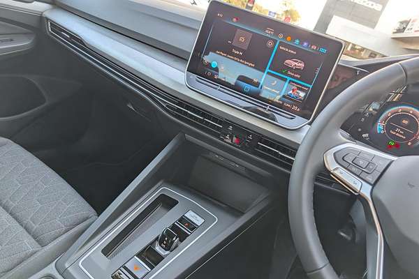 2025 Volkswagen Golf 110TSI Life 8.5