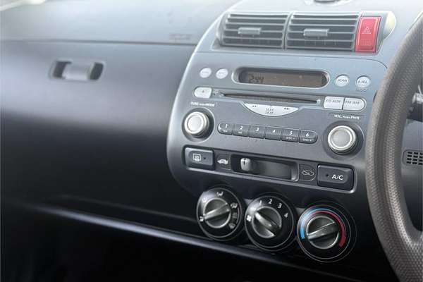 2002 Honda Jazz GLi GD