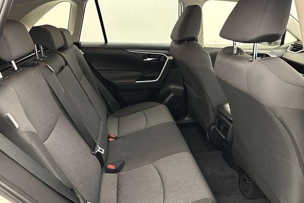 2021 Toyota RAV4 GXL MXAA52R