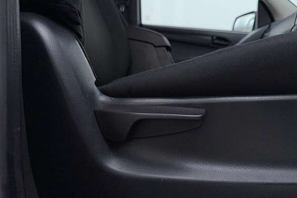 2019 Isuzu D-MAX SX High Ride Rear Wheel Drive