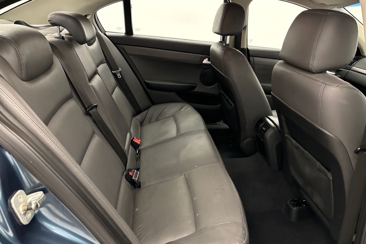 2010 HOLDEN COMMODORE INTERNATIONAL 6 SP AUTOMATIC 4D SEDAN V6