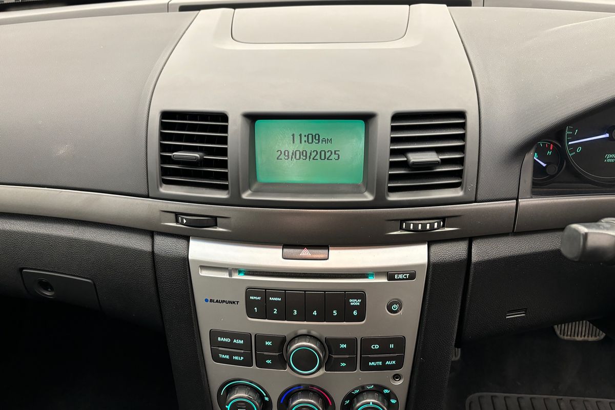 2010 HOLDEN COMMODORE INTERNATIONAL 6 SP AUTOMATIC 4D SEDAN V6