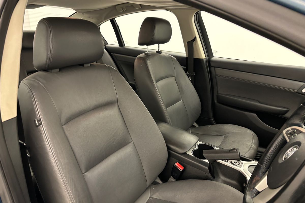 2010 HOLDEN COMMODORE INTERNATIONAL 6 SP AUTOMATIC 4D SEDAN V6