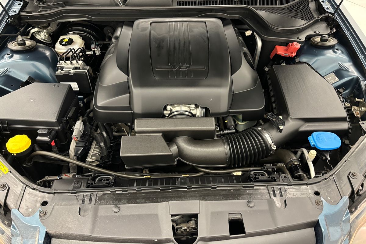 2010 HOLDEN COMMODORE INTERNATIONAL 6 SP AUTOMATIC 4D SEDAN V6