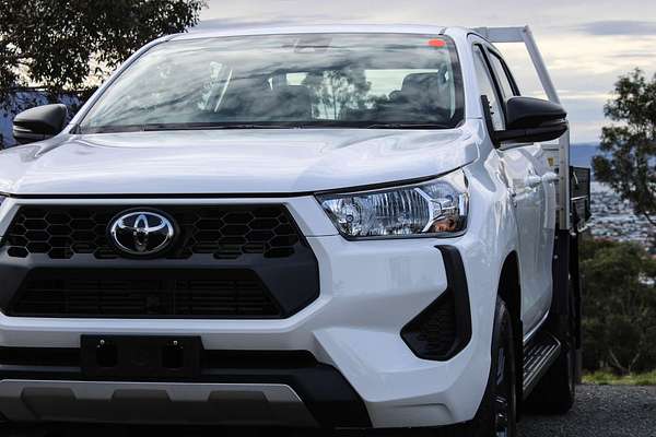 2024 Toyota Hilux SR 48V GUN126R 4X4