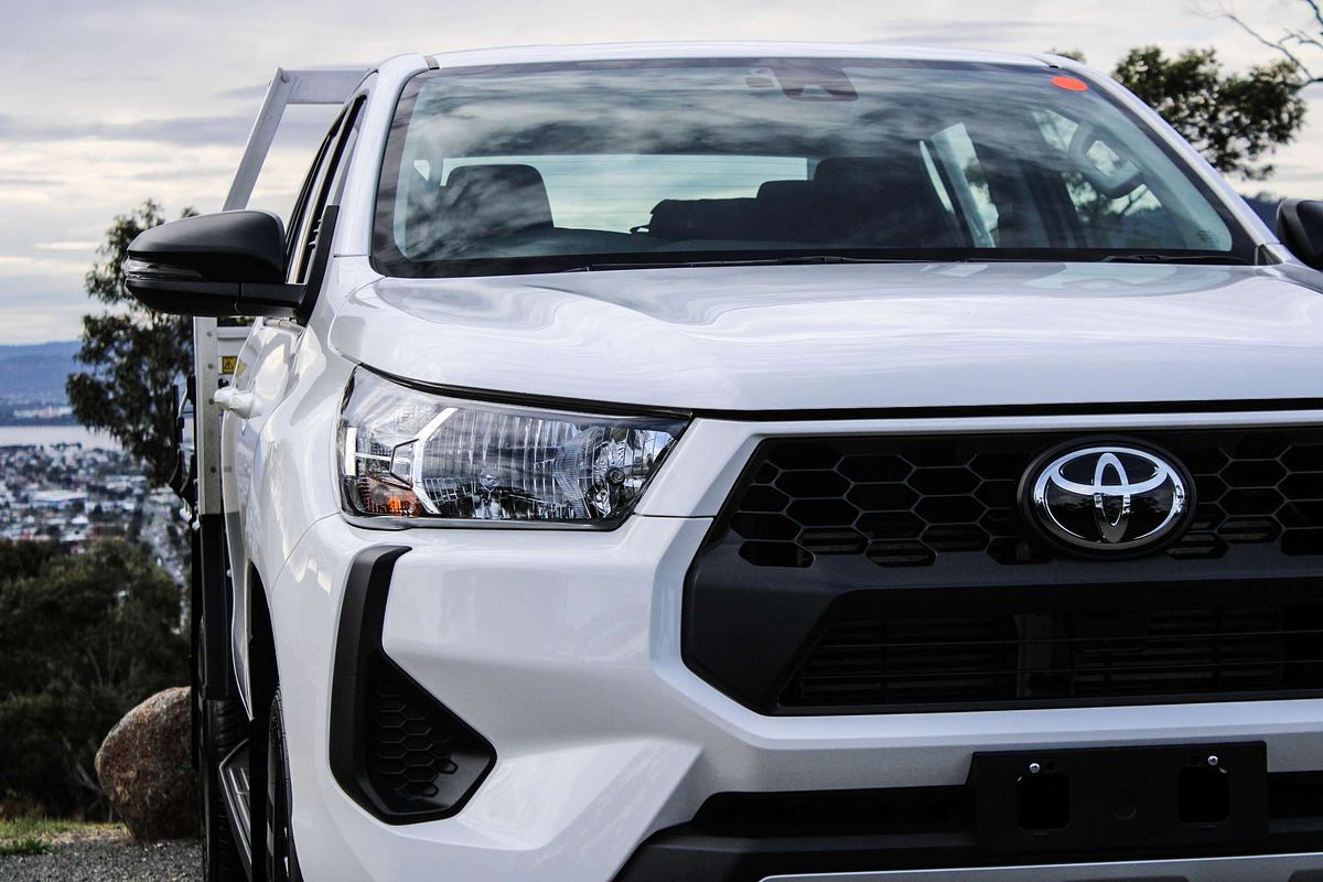 2024 Toyota Hilux SR 48V GUN126R 4X4