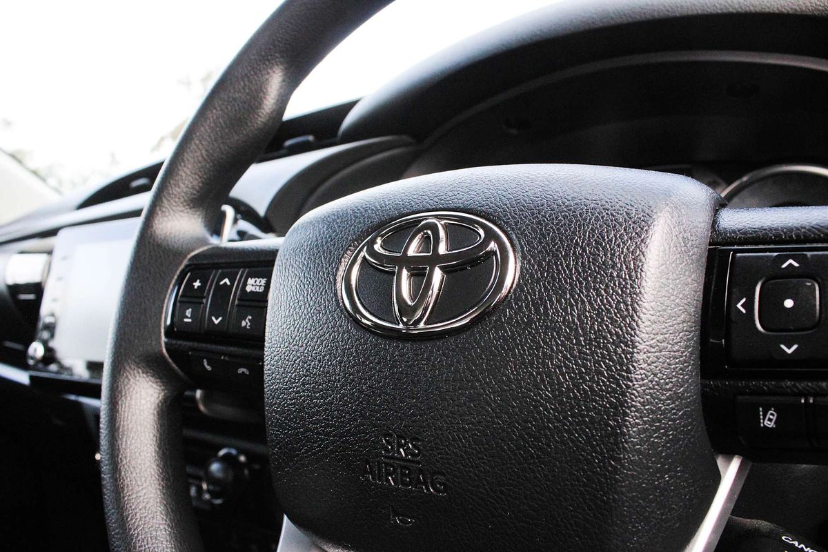 2024 Toyota Hilux SR 48V GUN126R 4X4